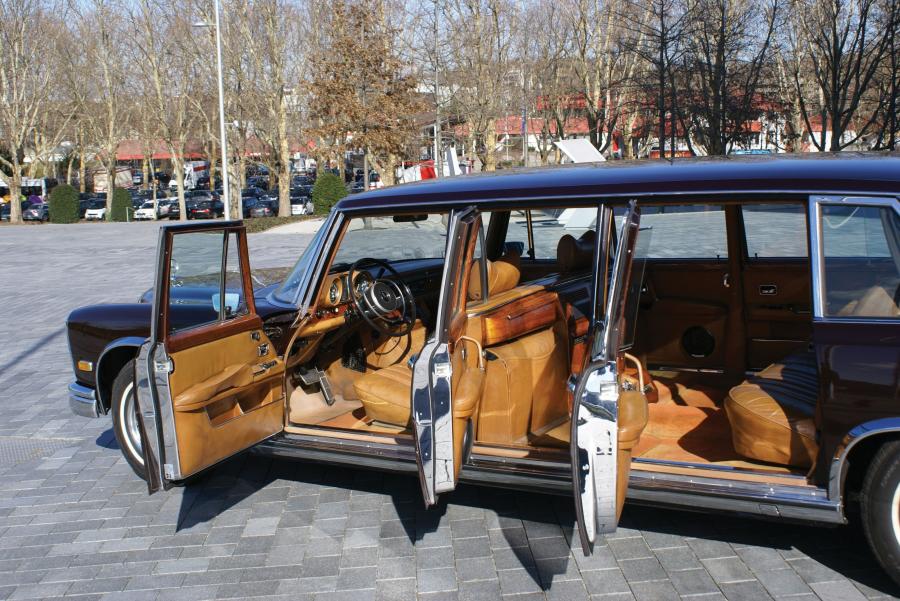 Интерьер Mercedes-Benz 600 Pullman Limousine 1970 года  (фото 28 из 31)